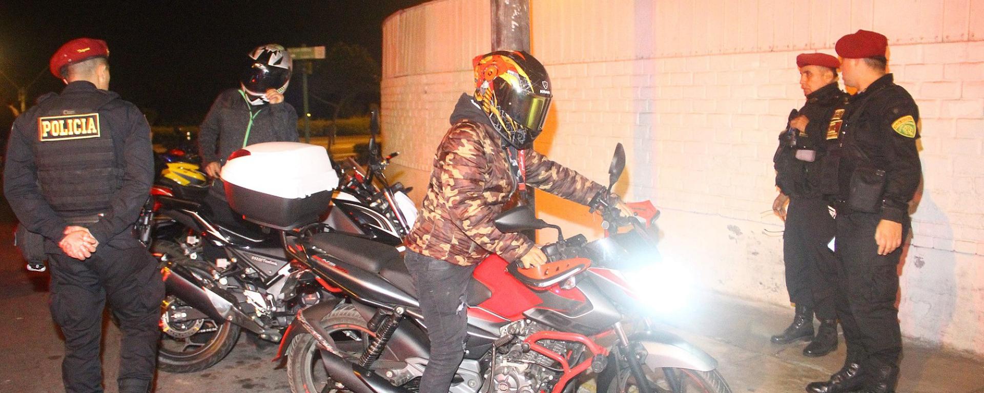 Piques ilegales de motos: carreras y piruetas prohibidas en Lima y Trujillo aumentan sin control