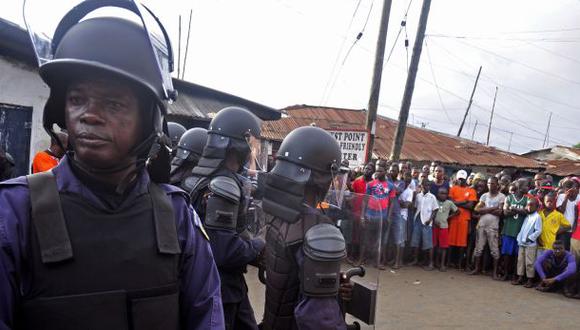 Cercan barrios en Liberia para contener epidemia del ébola