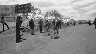 Ciclismo: desafiando el frío y la altura más de 20 ciclistas pedalearon por primera vez hacia Ticlio en 1981