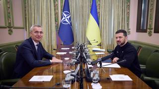Volodymyr Zelensky insta a la OTAN a invitar a Ucrania a formar parte de la alianza