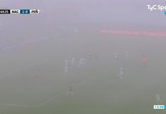La densa neblina no permitió que se vea con normalidad el superclásico entre Nacional y Peñarol | VIDEO