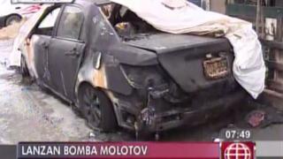 Cercado: lanzan bomba molotov contra auto de taxista