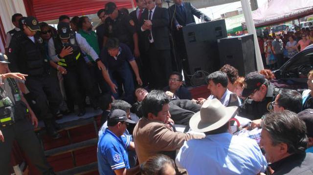 Alcalde de Arequipa se desmayó en plena ceremonia - 3