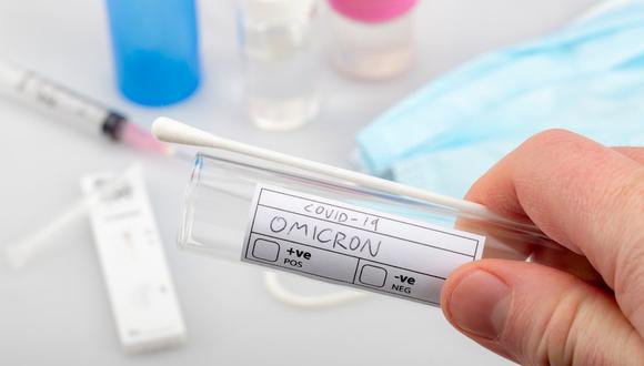 La máxima autoridad de la OMS declaró, este viernes que, la nueva mutación del coronavirus es una “variante de preocupación”. (Foto: Getty Images)
