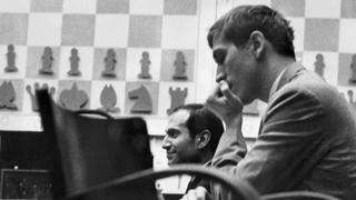 Boris Spassky vs. Bobby Fischer: el mítico ‘match’ del ajedrez analizado por dos de nuestras mejores figuras en el juego