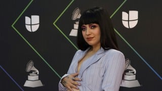 Latin Grammy 2021: Mon Laferte y el osado look con el que lució su avanzado embarazo 