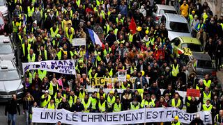 Los "chalecos amarillos" vuelven a las calles de Francia en busca de un nuevo impulso
