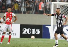 Atlético Mineiro venció a Santa Fe y lo complica