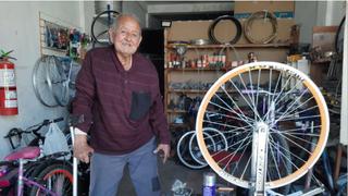 Moquegua: el excampeón de ciclismo que repara bicicletas a sus 84 años