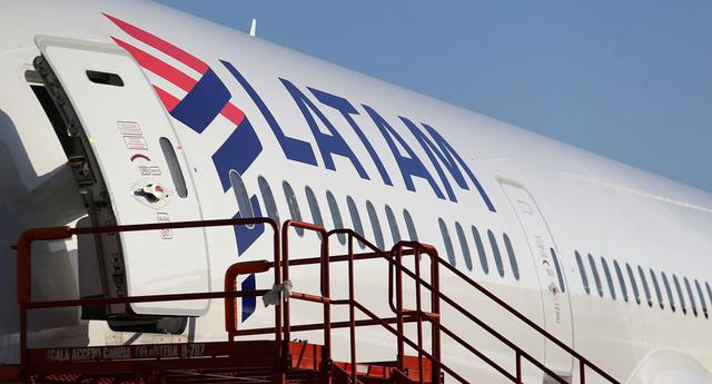 LATAM lanza una clase de cabina superior para vuelos domésticos e internacionales dentro de Latinoamérica llamada Premium Economy. Esta ofrece servicios exclusivos como check-in prioritario y embarque preferente, así como un asiento central bloqueado que otorga más espacio y privacidad.