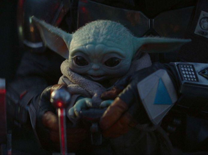 Bebe Yoda fue presentado hace tres semanas en el estreno de la serie de Disney+ “The Mandalorian”, de Star Wars, y se ha robado el corazón de todos. Foto: Disney