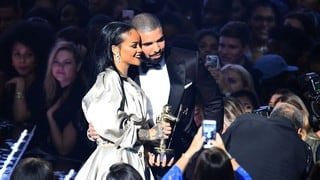 Rihanna reapareció y sorprendió a todos: cubrió el tatuaje que tenía en común con el rapero Drake