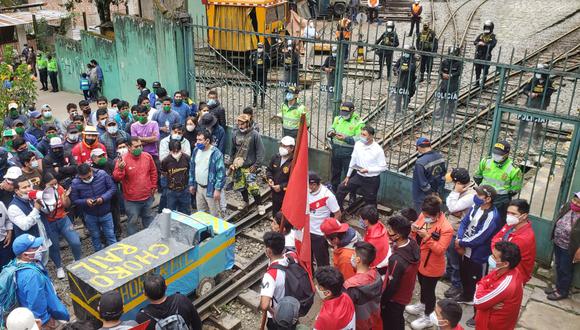 Población de Santa Teresa, Machu Picchu y Cusco iniciaron las manifestaciones desde anoche como protesta a cambio de sede de mesa técnica. (Foto: Melissa Valdivia)