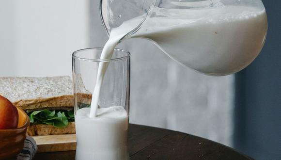 La leche es considerada un alimento fundamental para el desarrollo del cerebro. (Foto: Pexels)