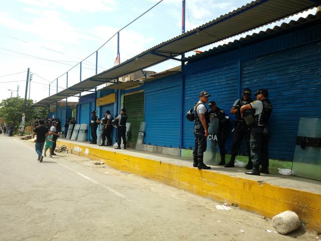 Chimbote: cierran mercado El Progreso por no contar con licencia de funcionamiento- (Foto: Laura Urbina)