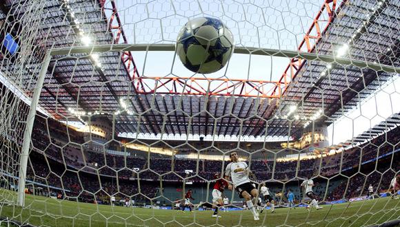 El estadio Giuseppe Meazza, donde juegan de local el Milan e Inter. (Foto: AP)