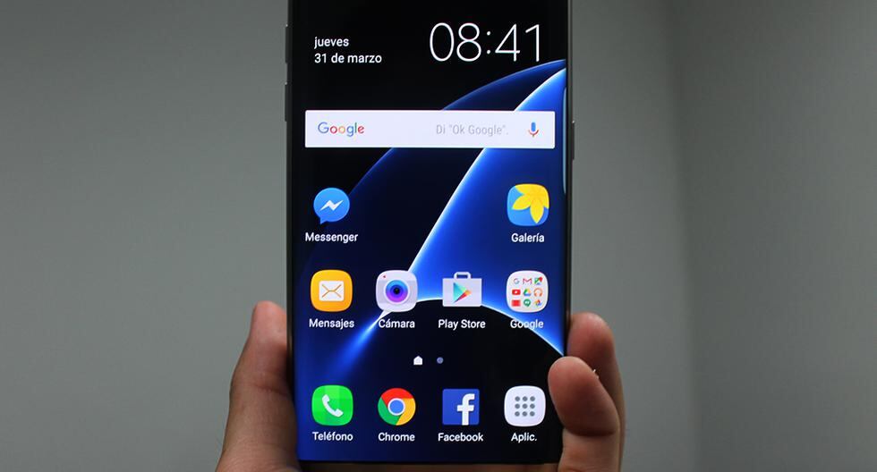 Samsung Galaxy S7 ha sido catalogado como el mejor smartphone del año; sin embargo, trae un pequeño detalle que ha puesto de vuelta y media a los usuarios. (Foto: Rommel Yupanqui)