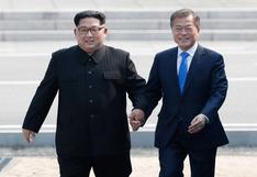 Kim Jong-un y Moon Jae-in se encuentran en la frontera en histórica cumbre

