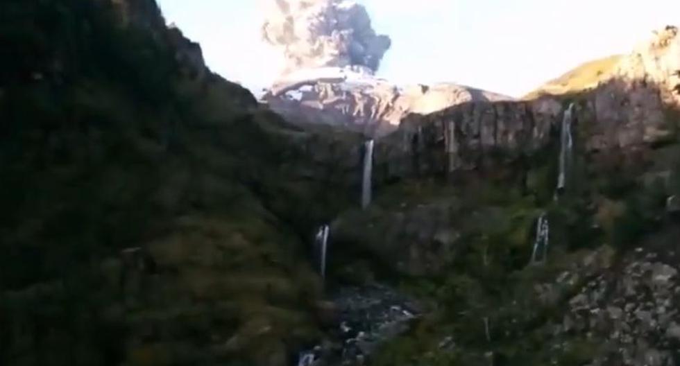 Momento exacto de la erupción del volcán Calbuco, en el sur de Chile. (Foto: Cortesía Franco Valerio/YouTube)