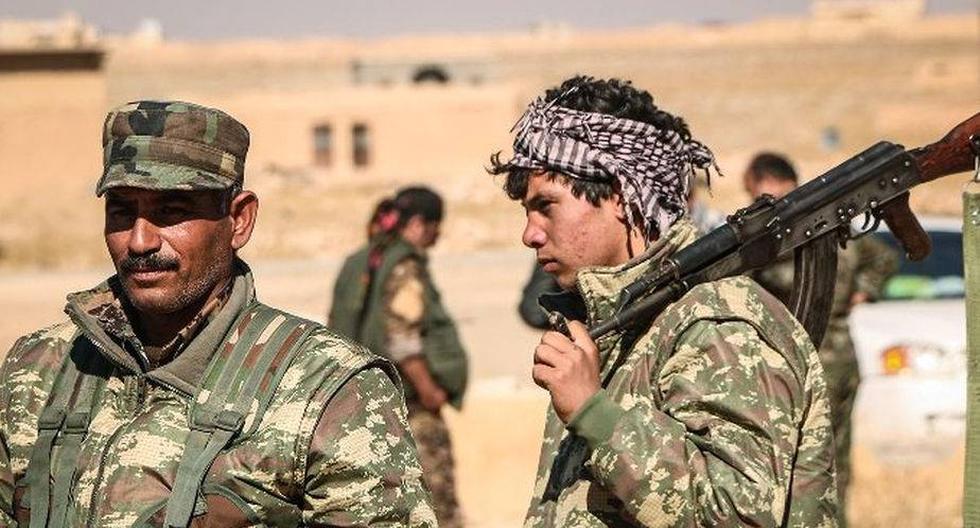Kurdos luchan para liberar Al Raqa de ISIS en Siria. (Foto: @defenseunits)