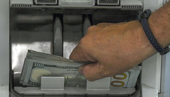 Dólar en el Perú: Consulta el tipo de cambio y cotización en compra y venta para hoy, lunes 10 de abril de 2023 | Foto: AFP / Archivo