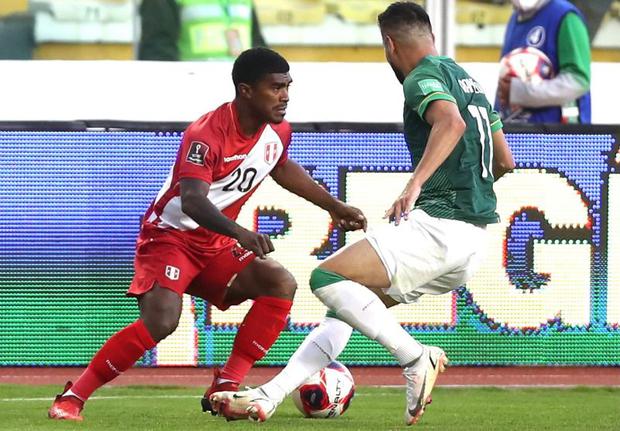 His first time: This is Oslim Mora's debut with Peru against Bolivia in La Paz - Video