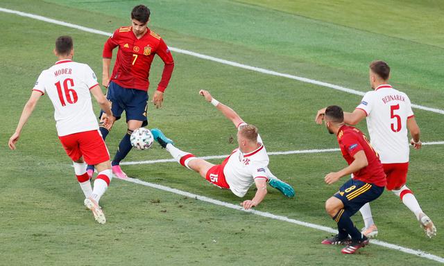 España y Polonia chocaron por la jornada 2 de la Eurocopa 2021 desde La Cartuja en Sevilla | Foto: AFP