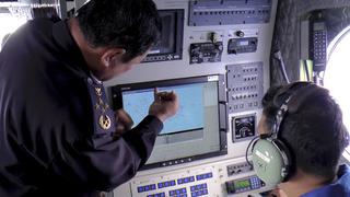 Detectan posible puerta del desaparecido avión de Malasia