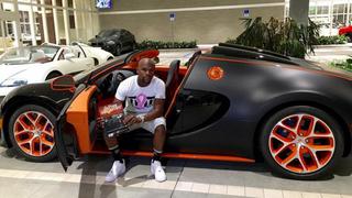 Floyd Mayweather presume su nuevo Bugatti de 3,5 millones