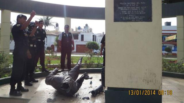 Trujillo: desconocidos destruyeron estatua de héroe de la PNP - 3