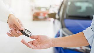 ¿Qué debes tener en cuenta al momento de comprar o vender un auto usado?