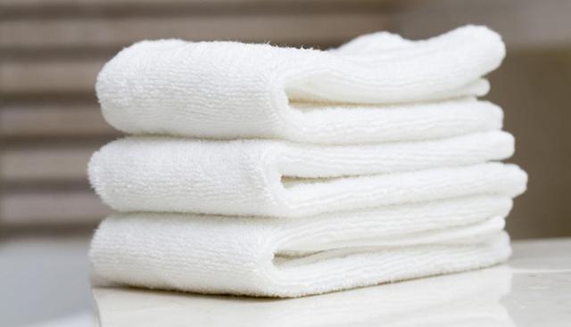 Toalla. Aunque las laves constantemente, las toallas húmedas siempre estarán propensas a desarrollar bacterias. Lo mejor es cambiarlas cada 1 o 3 años. (Foto: Shutterstock)