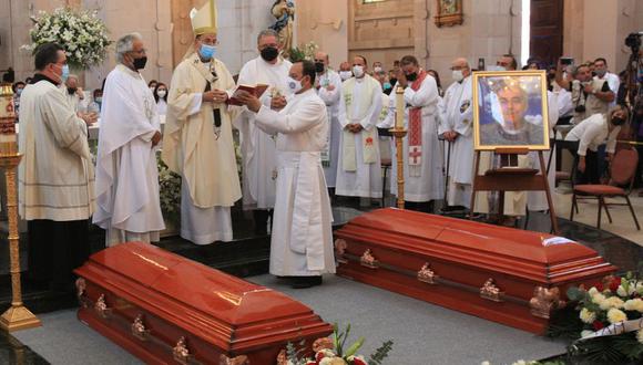 La comunidad Jesuita ofició, una misa de cuerpo presente a los dos religiosos asesinados, en la ciudad de Chihuahua (México).