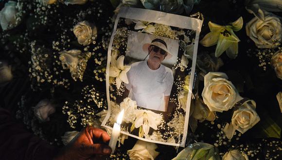 Una fotografía del periodista colombiano Jaime Vásquez, asesinado el 14 de abril, durante una vigilia contra la violencia en Cúcuta, Colombia, el 15 de abril de 2024. (Foto de Schneyder Mendoza / AFP)