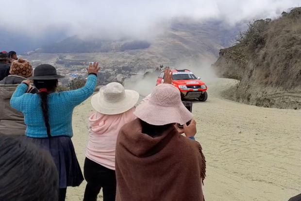 Y así saludan el paso de cada coche. (Foto: Christian Cruz Valdivia)