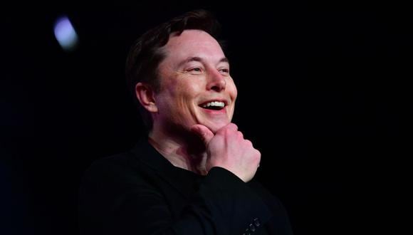 En esta foto de archivo tomada el 14 de marzo de 2019, el CEO de Tesla, Elon Musk, habla durante la presentación del nuevo Tesla Model Y en Hawthorne, California. (Foto de Frederic J. BROWN / AFP)