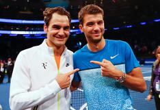 Tenis: Roger Federer cumple sueño a niño de jugar con él (VIDEO)