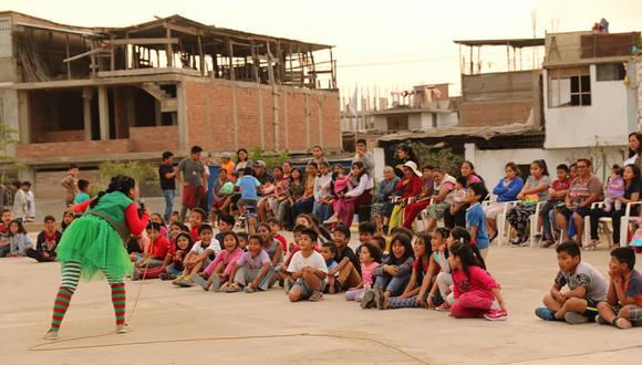 Organización de artistas, educadores y líderes de Villa El Salvador. (Foto: Arena y Esteras)