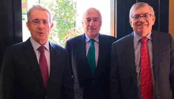Estos tres expresidentes, Uribe, Pastrana y Gaviria, están una vez más aliados en contra de Petro. (TWITTER ANDRES PASTRANA).