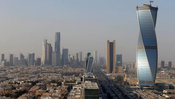 Arabia Saudí intercepta un misil balístico en su capital, Riad. (Reuters).