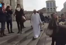 YouTube: Pasea por Italia con ropa tradicional islámica y esto pasa