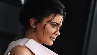 Kylie Jenner atada en una soga y en lencería enloquece a millones de fans en Instagram