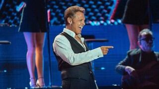 Luis Miguel es captado disfrutando un día de playa con misteriosa mujer en Miami