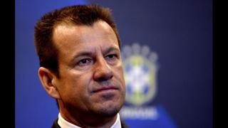 Dunga presentó su primera convocatoria como técnico de Brasil