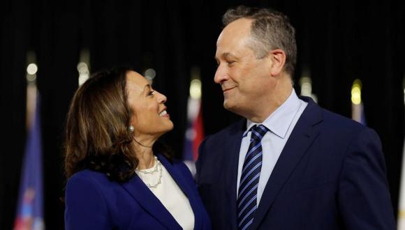 Kamala Harris y Doug Emhoff, ambos abogados, se conocieron en una cita a ciegas en 2013 y contrajeron matrimonio un año después. REUTERS