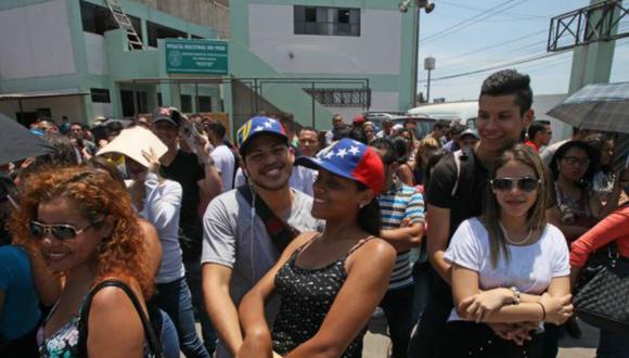 Desde la semana pasada, los venezolanos que han tramitado su PTP pueden solicitar un acta de permiso extraordinario de trabajo (APCT) para laborar temporalmente. (Foto: Dante Piaggio)