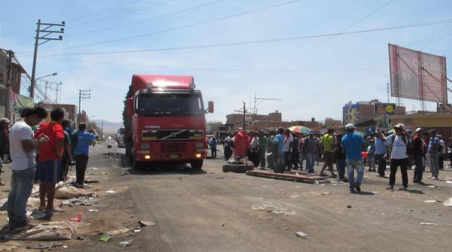 Mineros ilegales en huelga: la jornada del bloqueo en Chala - 4