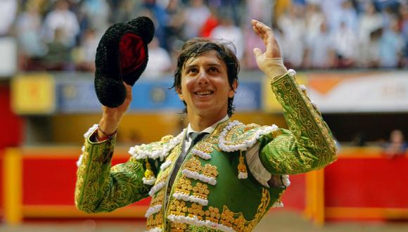 Andrés Roca Rey, durante una corrida de toros este 2017 en Medellín, Colombia. Foto: AFP.