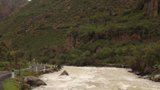 Buzos continúan búsqueda de joven desaparecido en río Cañete