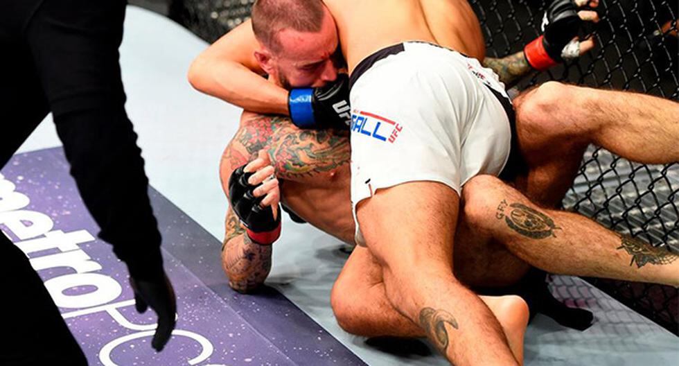 CM Punk fue desguanllingado por Mickey Gall en el UFC 203. (Foto: UFC)
